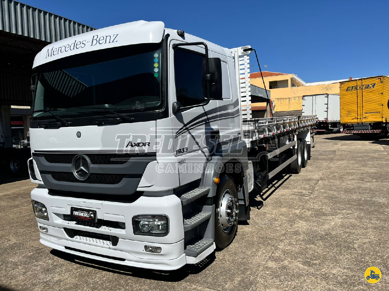 CAMINHAO MERCEDES-BENZ MB 1933 Carga Seca Truck 6x2 Trediesel Caminhões ANDRADAS MINAS GERAIS MG